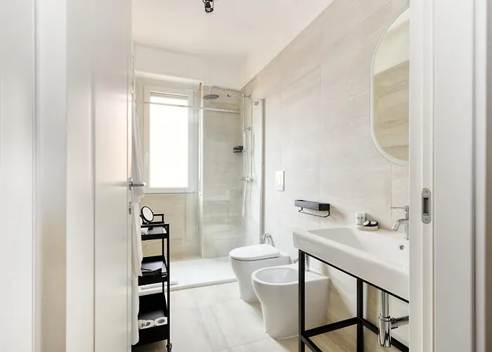 Joivy 1-bed With Balcony Near Subway Apartament *