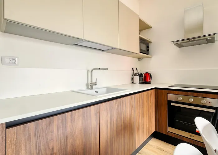 Apartament Joivy 1-bed With Balcony Near Subway Mediolan